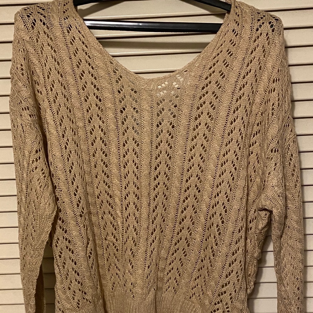 Tan loosely woven twist-back sweater, Large